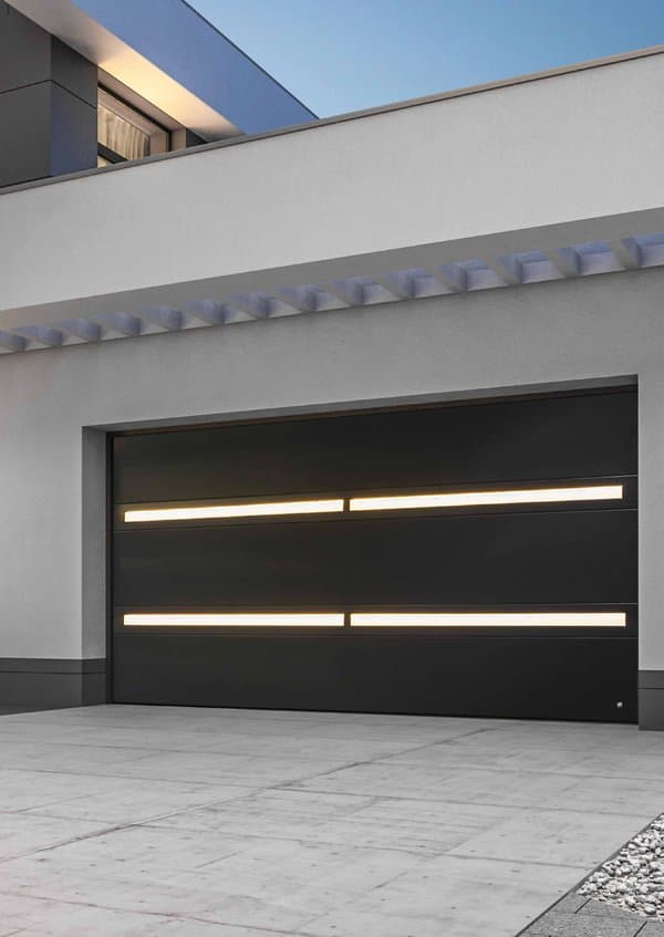 Ryterna SlimLine Thermo - zwei beleuchtete Lichtsektionen, Abendaufnahme